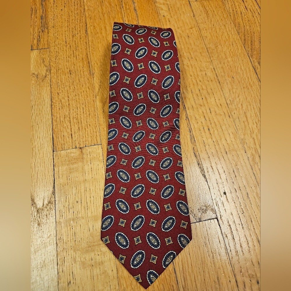 Brooks Brothers Silk Red Paisley Tie